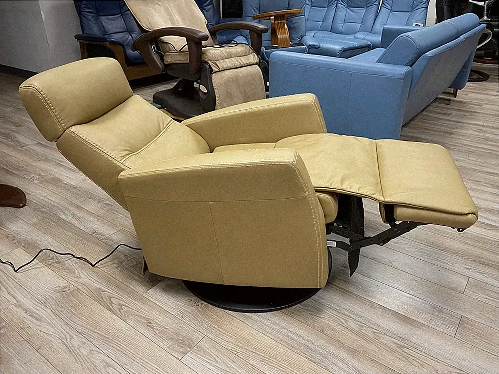 IMG Divani RM125 Small Power Relaxer Recliner Chair Trend T408 Sand Leather USB